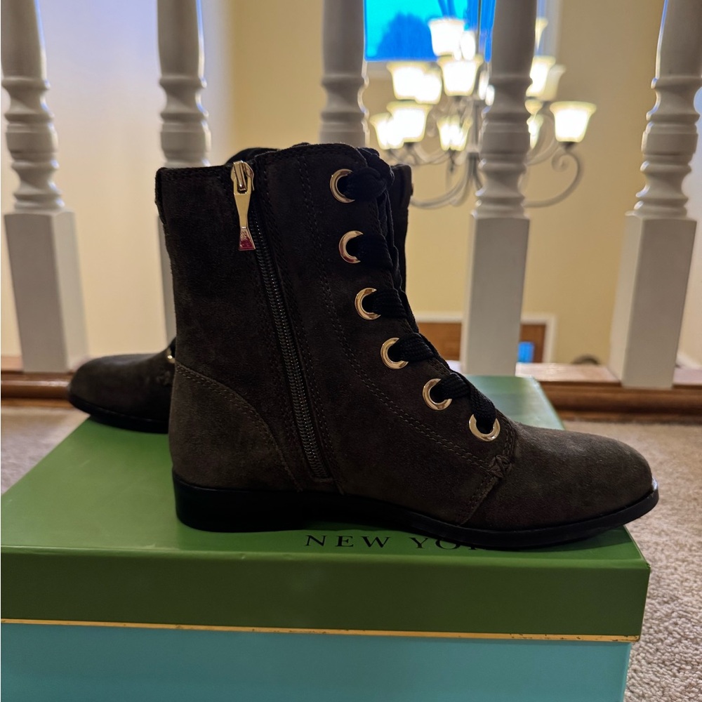 Kate Spade “Raquel” booties in olive green suede, size 6, worn once - Picture 7 of 8